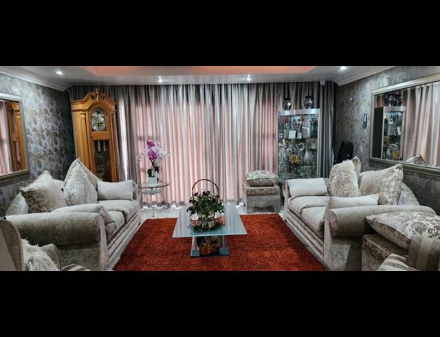 4 BEDROOM APARTMENT FOR SALE IN MORNINGSIDE